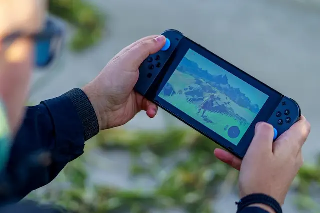Fun & Easy Video Games for Seniors - Gaming Has No Age