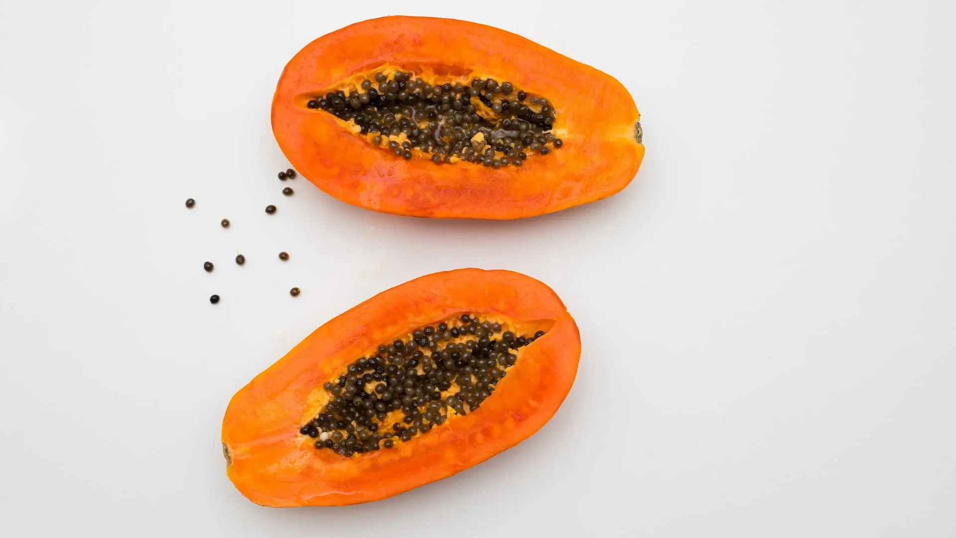 Unveiling the Multifaceted Benefits of Papaya: From Seeds to Leaves